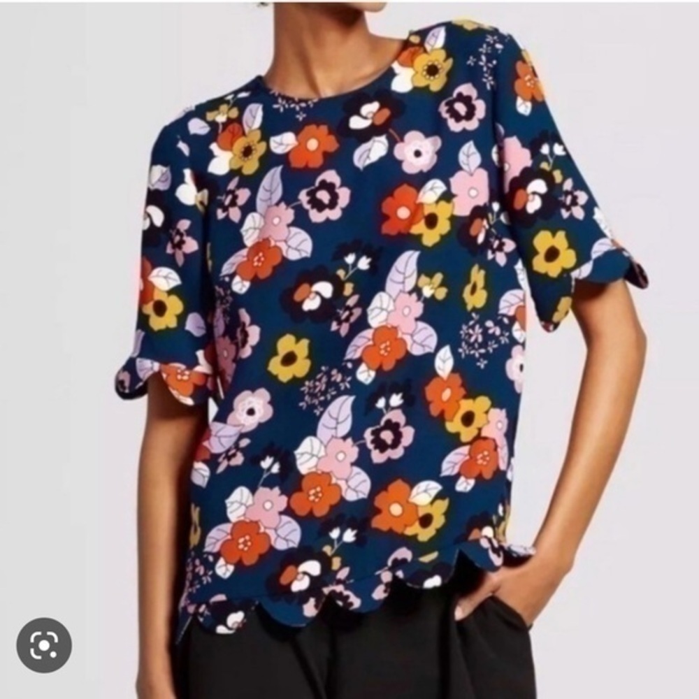 Victoria Beckham Target Floral Scalloped Blouse Short Sleeve womens size small